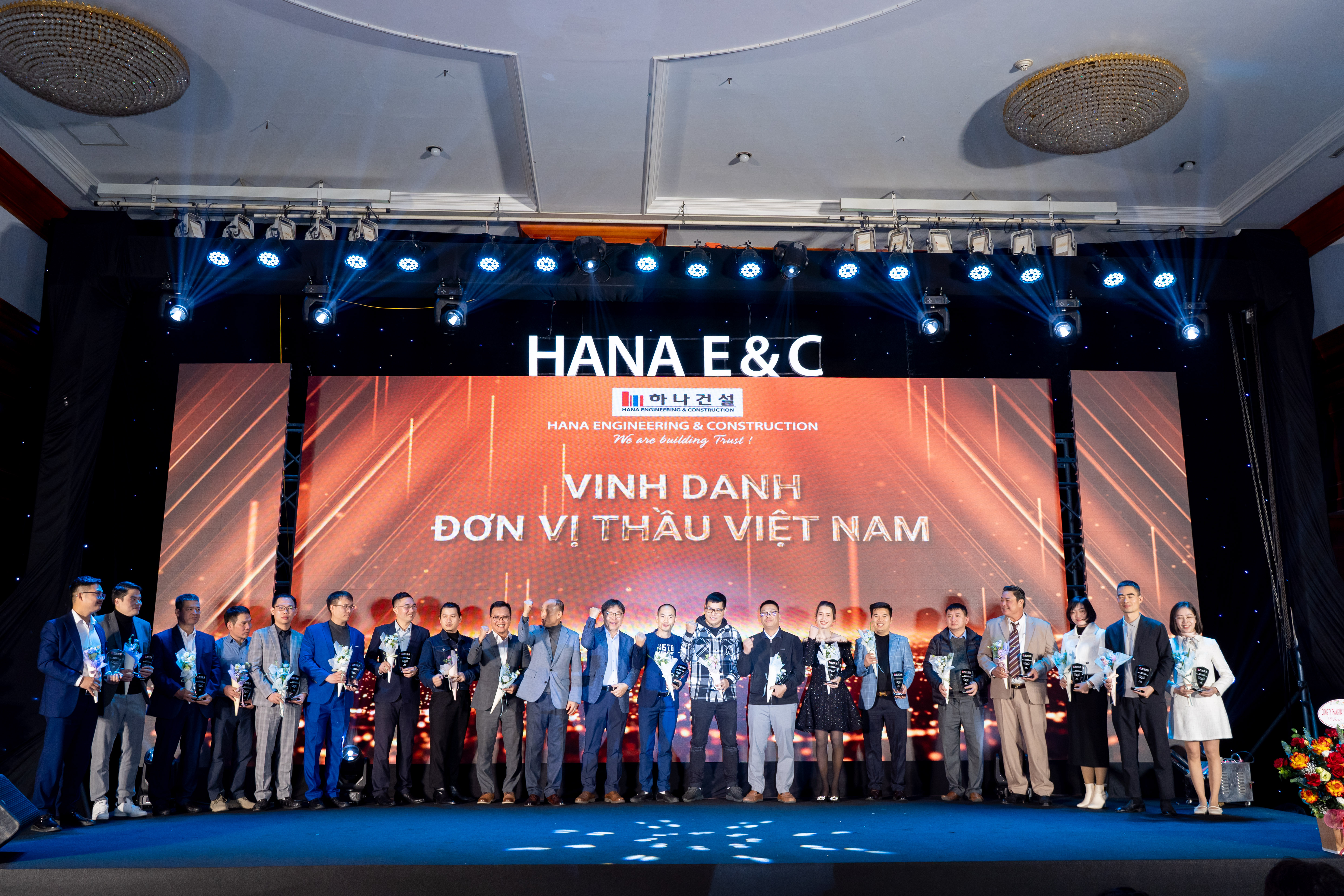 Kỷ niệm thành lập <br> Công ty TNHH Hana E&C <br> Số lượng: 150 người