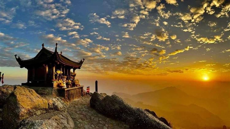 Tour Chiêm Bái Yên Tử - Chùa Đồng 1 Ngày | Trọn Gói Từ Hà Nội